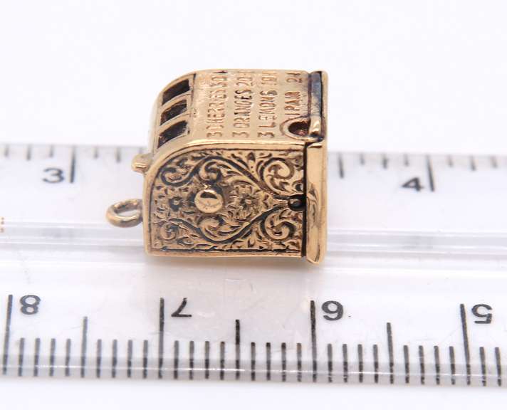Cute Yellow Gold Casino Charm