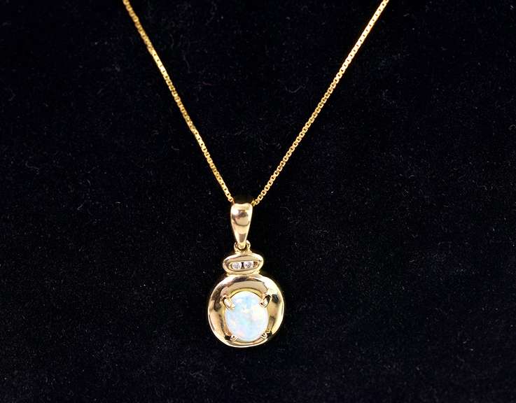 Fantastic Opal and Diamond Pendant Necklace in 14K Yellow Gold
