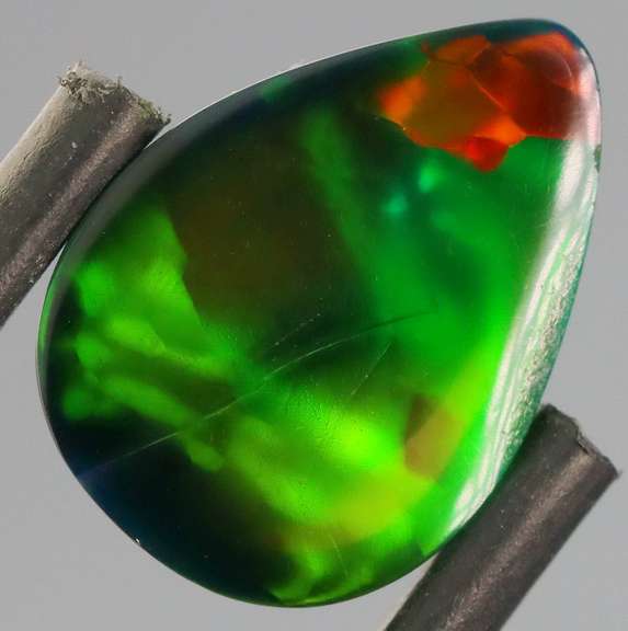 Pinfire patterned 1.88ct Welo Black Opal