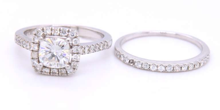 Dazzling White Gold Moissanite Engagement Ring Set