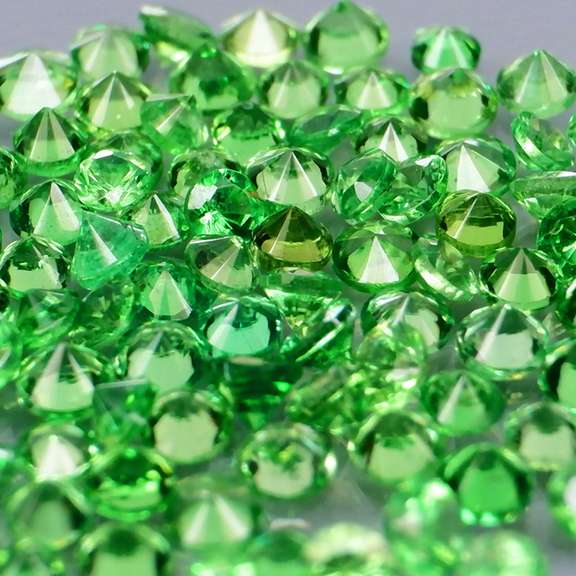 Chrome green! 2.38ct untreated Tsavorite set