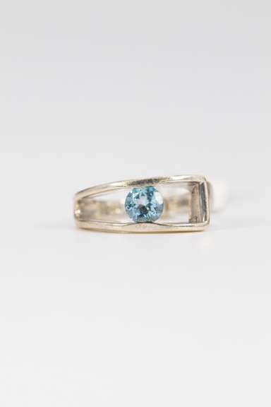 Sterling Silver Natural Blue Topaz Gemstone Ring Size 8