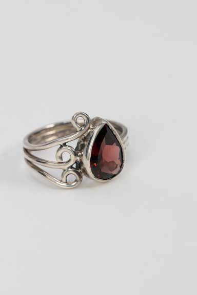 Sterling Silver Garnet Gemstone Ring