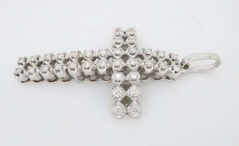 Large 3.80CTW Diamond Encrusted Cross made in White Gold
