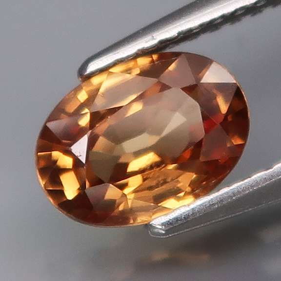 Top luster 1.52ct natural Imperial Zircon
