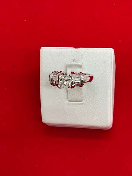 CERTIFIED BRAND NEW LADIES PLATINUM AND DIAMOND ENGAGEMENT RING