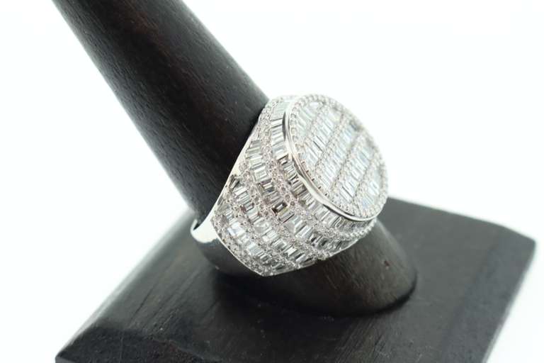 Amazing 5.0+ Carat Diamond Ring in 18kt Solid Gold!