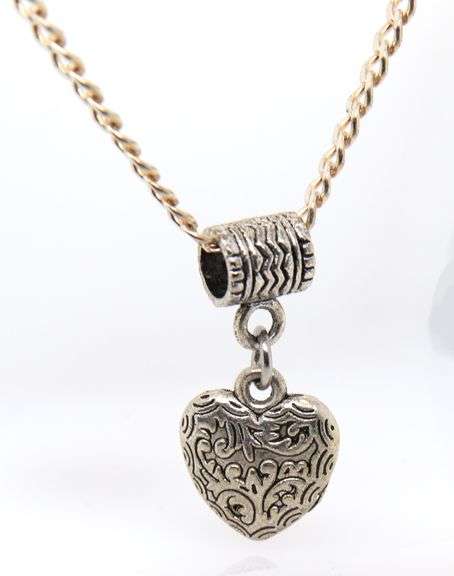 Vintage Italian 925 Sterling Silver Heart Shaped Pendant on Curb Chain Necklace