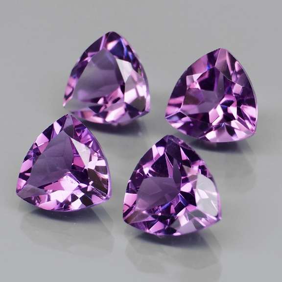 Glittering 6.74ct 8x8mm real Bolivian Amethyst set