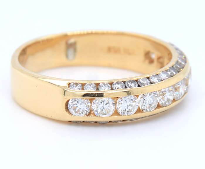 Elegant Yellow Gold 2.55ctw Channel Set Diamond Band