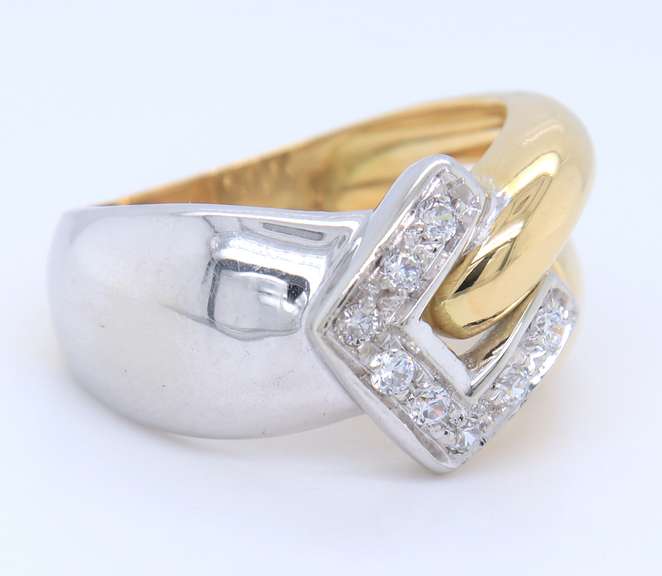 Gorgeous 18kt Two Tone Gold Round Spinel Bypass Ring