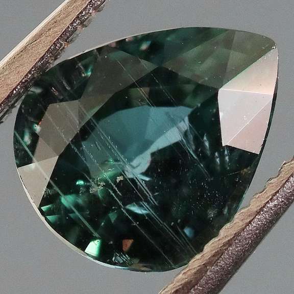 Beautiful 1.22ct blue green Sapphire from Sri Lanka