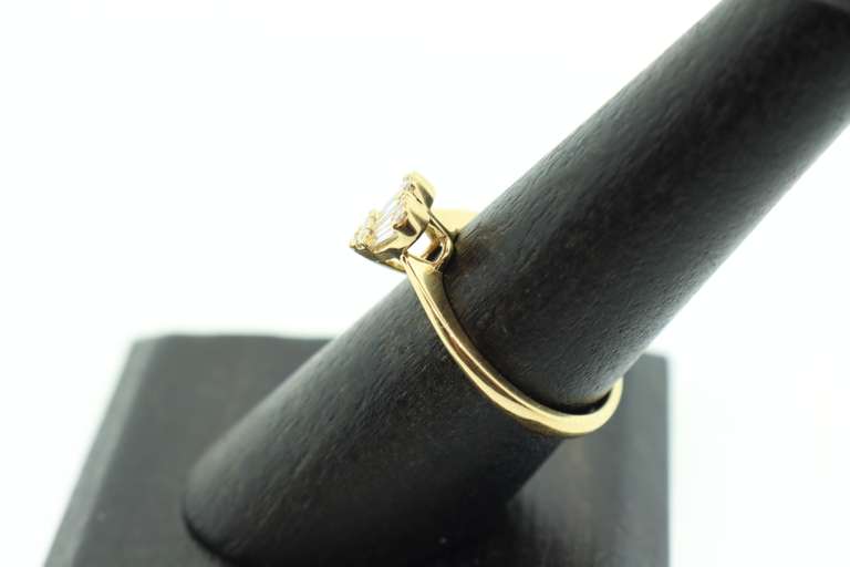 Endearing 18kt Yellow Gold Heart Shaped Diamond Ring