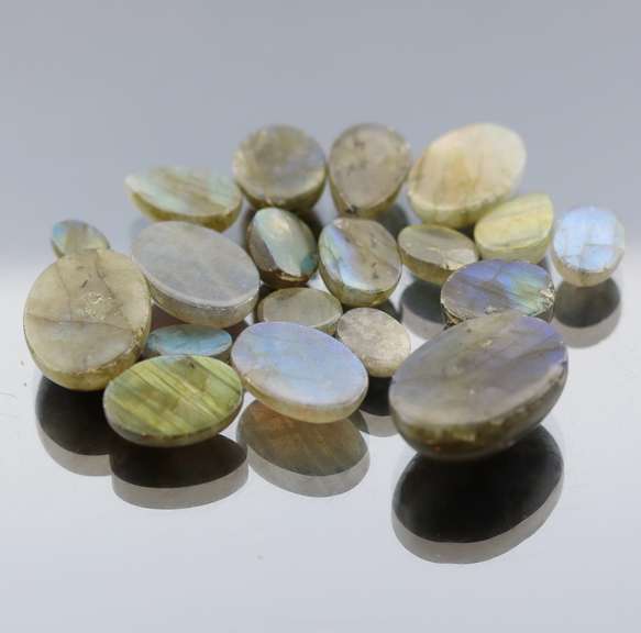 Huge 77.98ct set of assorted Labrodorite!