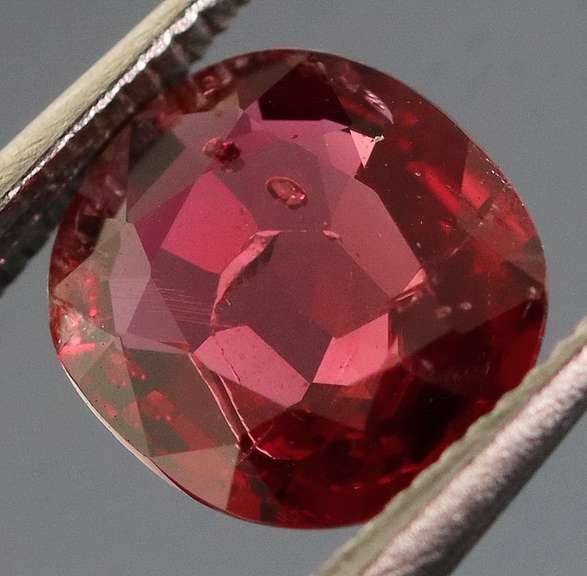 Glittering 1.03ct top cherry red Spinel