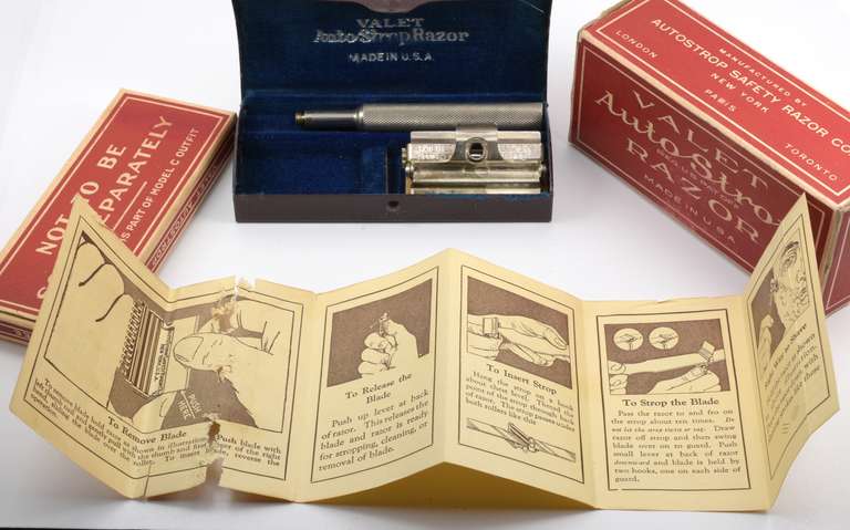 Unique c. 1914 NOS Safety Razor Kit