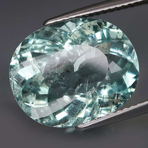 Gorgeous 7.87ct untreated sky blue Aquamarine