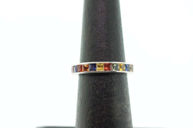 Vivid 18kt White Gold Multi-Colored Saphire Band