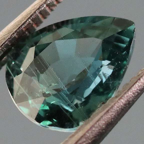 Beautiful 1.22ct blue green Sapphire from Sri Lanka