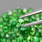 Chrome green! 2.38ct untreated Tsavorite set