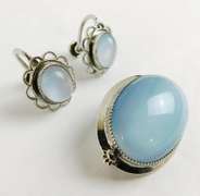 Vintage White Gold Filled Brooch & Earrings