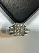 LADIES 14K WHITE GOLD AND DIAMOND RING