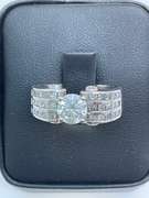 CERTIFIED LADIES 14K WHITE GOLD AND DIAMOND RING