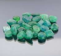 Heavy 237.50ct collection of Emeralds