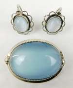 Vintage White Gold Filled Brooch & Earrings