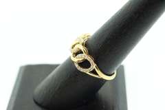 Glitzy 18k Yellow Gold Chain Ring with Diamonds