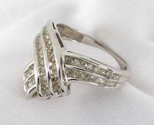 Nicely Styled WG Diamond Ring