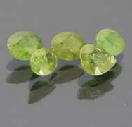 Mixed parcel! 3.68ct untreated Demantoid Garnet set