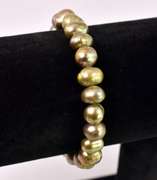 Lovely Colored Pearl Jewelry Set with Yellow Gold