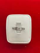 CERTIFIED 14K WHITE GOLD DIAMOND ENGAGEMENT RING.