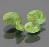 Mixed parcel! 3.13ct untreated Demantoid Garnet set