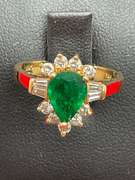 LADIES 18K YELLOW GOLD , DIAMOND AND EMERALD RING