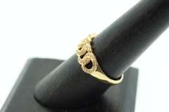 Chic 18kt Yellow Gold Diamond Chain Band