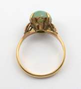 Lovely Vintage Oval Jade Ring