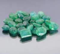 Heavy 236ct collection of Emeralds