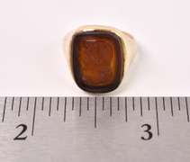 Dainty Cameo Ring in Yellow Gold