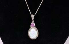 Attractive Opal Pendant & Chain in Sterling