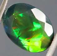 Fantastic multi pattern flashing 2.18ct Welo black Opal