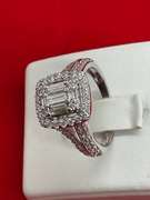 CERTIFIED LADIES 14K WHITE GOLD AND DIAMOND RING