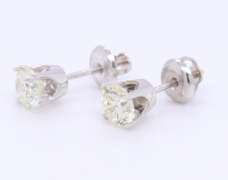 Elegant White Gold 1ctw Round Brilliant Cut Diamond Stud Earrings
