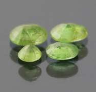 Mixed parcel! 3.13ct untreated Demantoid Garnet set