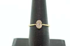 Delightful 18kt Yellow Gold Diamond Ring