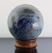 Eye catching 1,676ct bullseye Lapis sphere