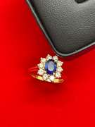 18K YELLOW GOLD RING WITH SAPPHIRE AND DIAMONDS