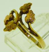 10KT Yellow Gold Mini Leaves Ring