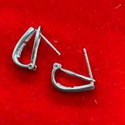 BRAND NEW LADIES 18K WHITE GOLD AND DIAMOND EARRINGS